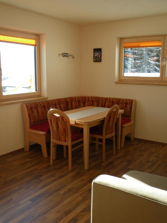 Austrian Alpine Apartments Ramsau am Dachstein Chambre photo