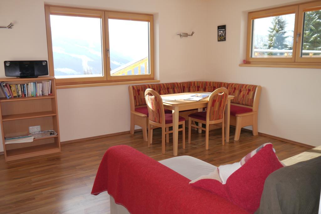 Austrian Alpine Apartments Ramsau am Dachstein Chambre photo